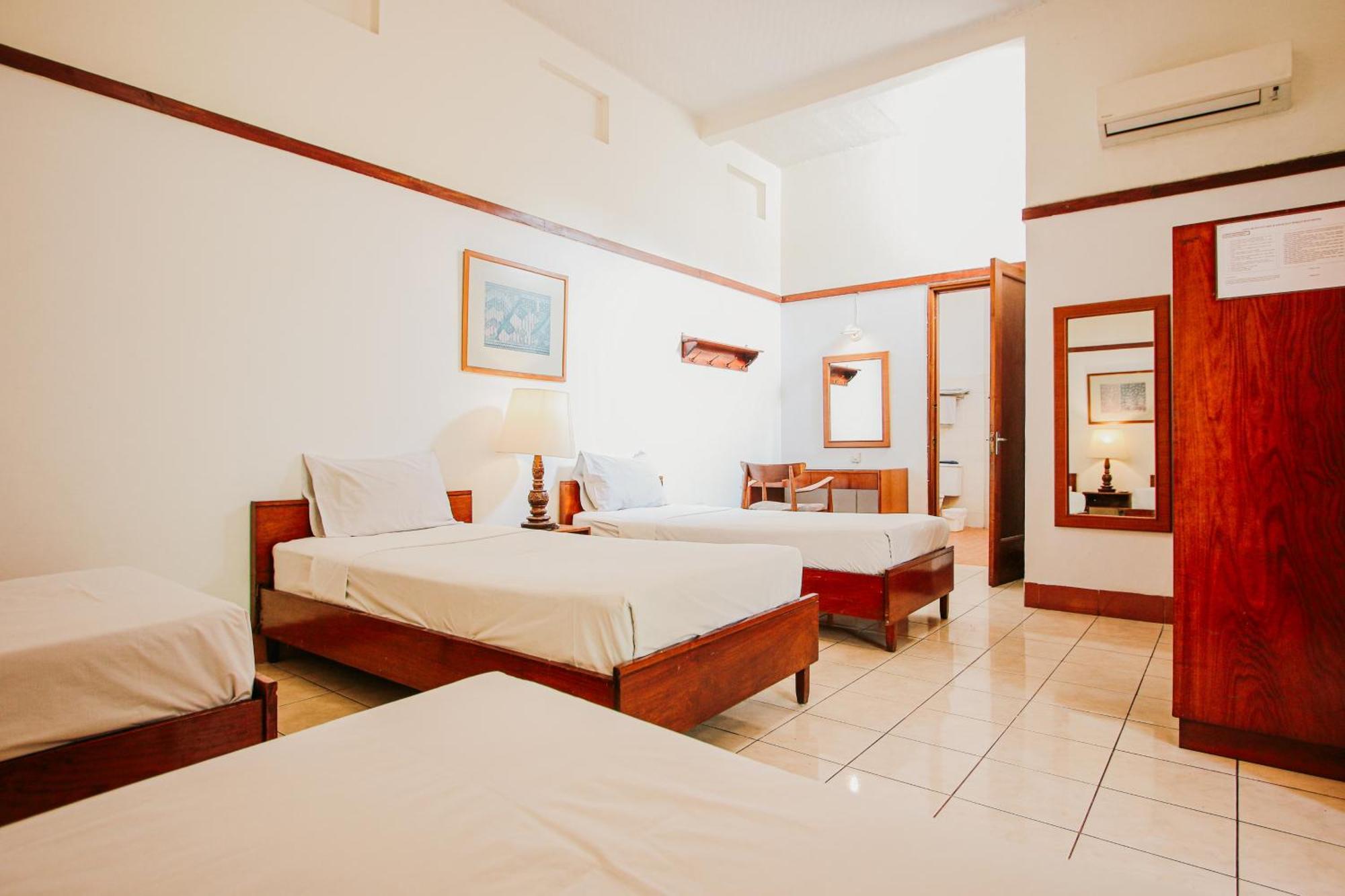 Hotel Bumi Asih Gedung Sate Bandung Esterno foto