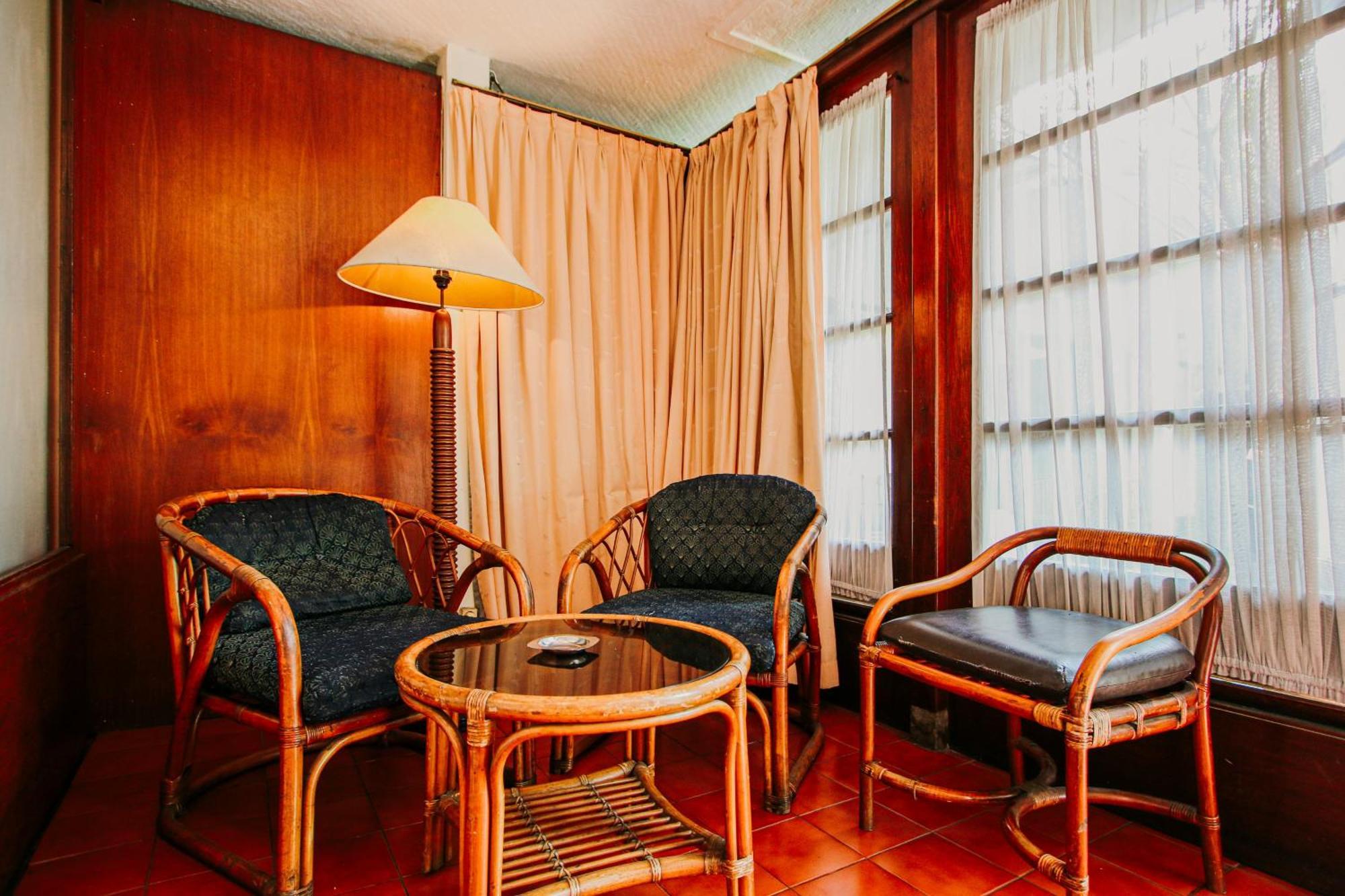 Hotel Bumi Asih Gedung Sate Bandung Esterno foto