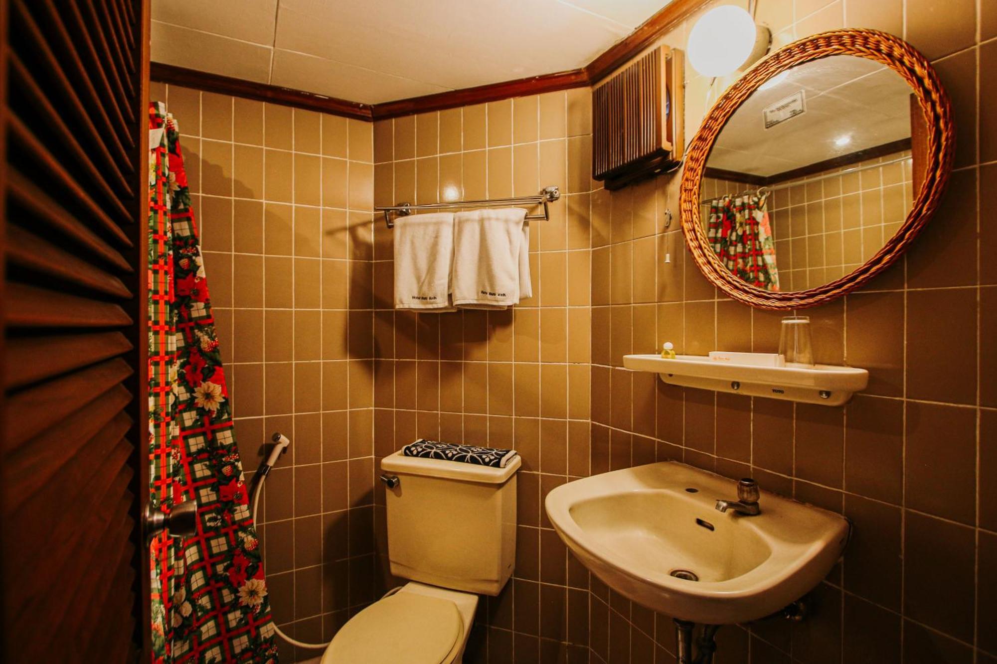 Hotel Bumi Asih Gedung Sate Bandung Esterno foto