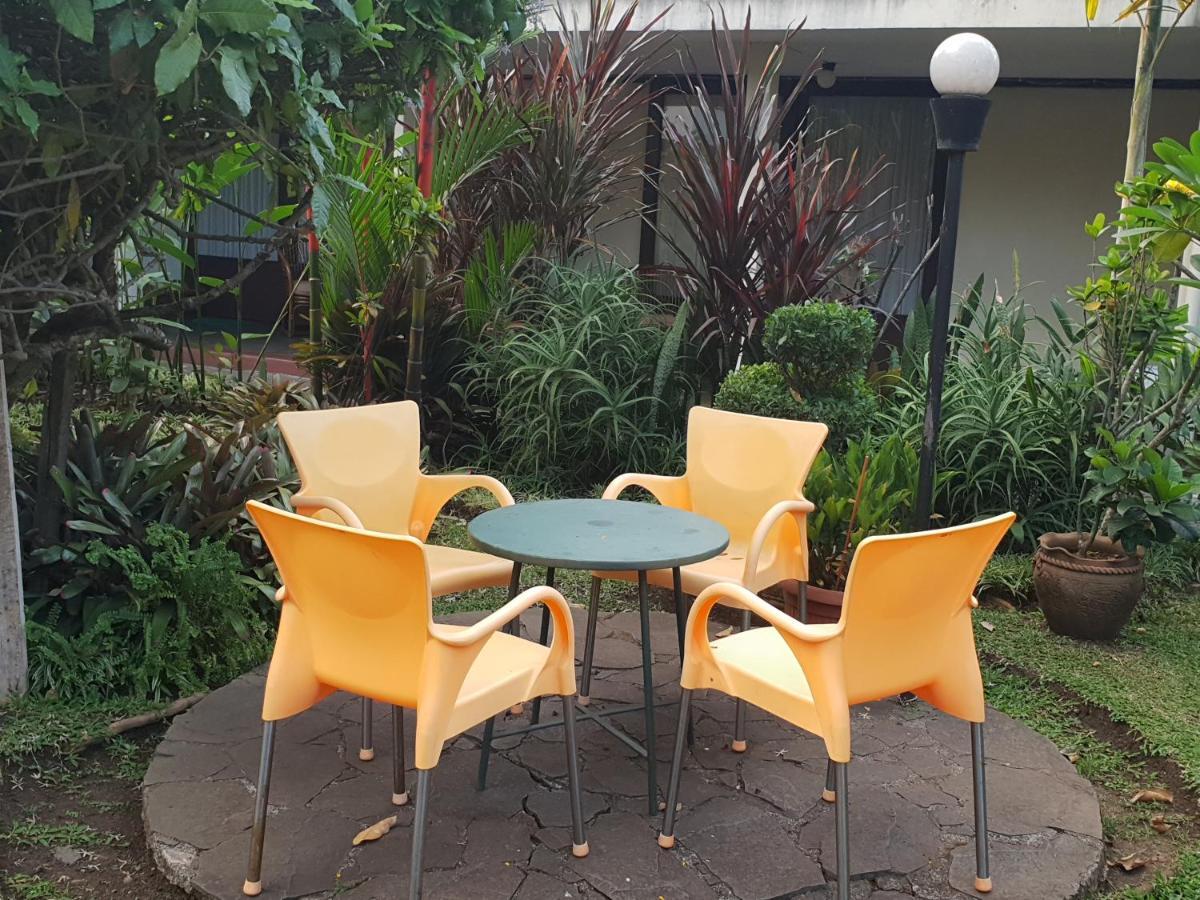 Hotel Bumi Asih Gedung Sate Bandung Esterno foto