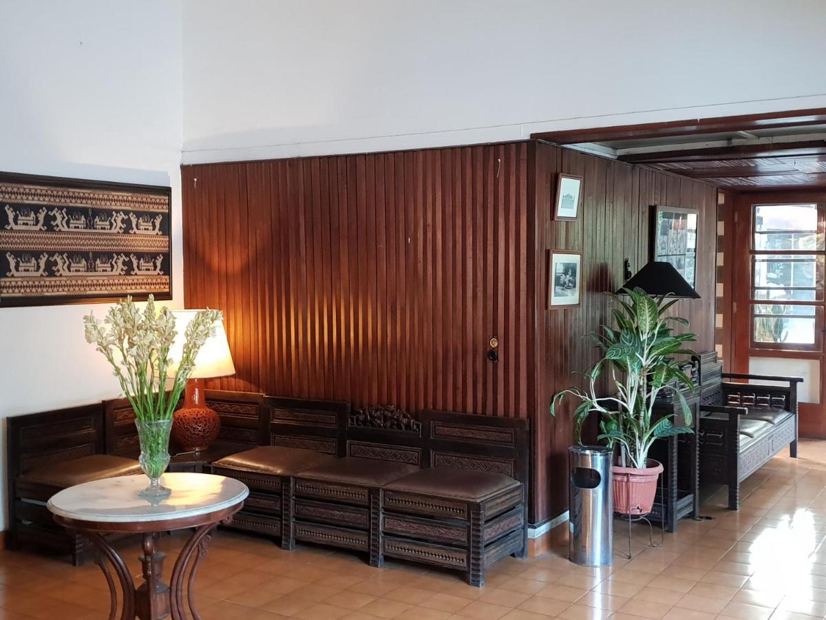 Hotel Bumi Asih Gedung Sate Bandung Esterno foto