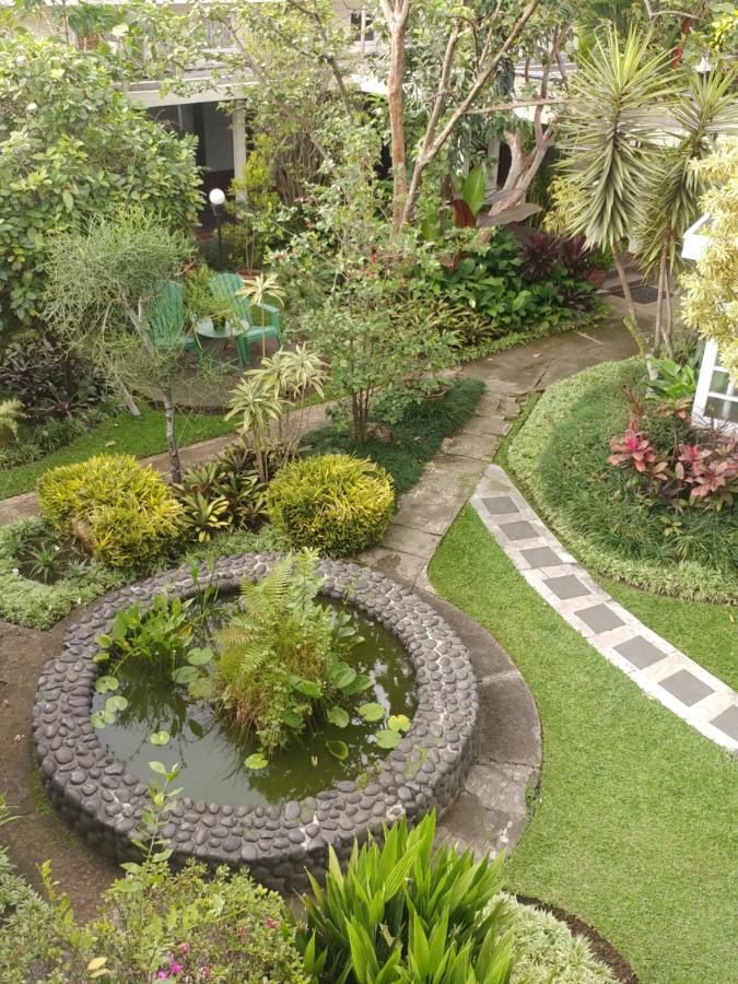 Hotel Bumi Asih Gedung Sate Bandung Esterno foto
