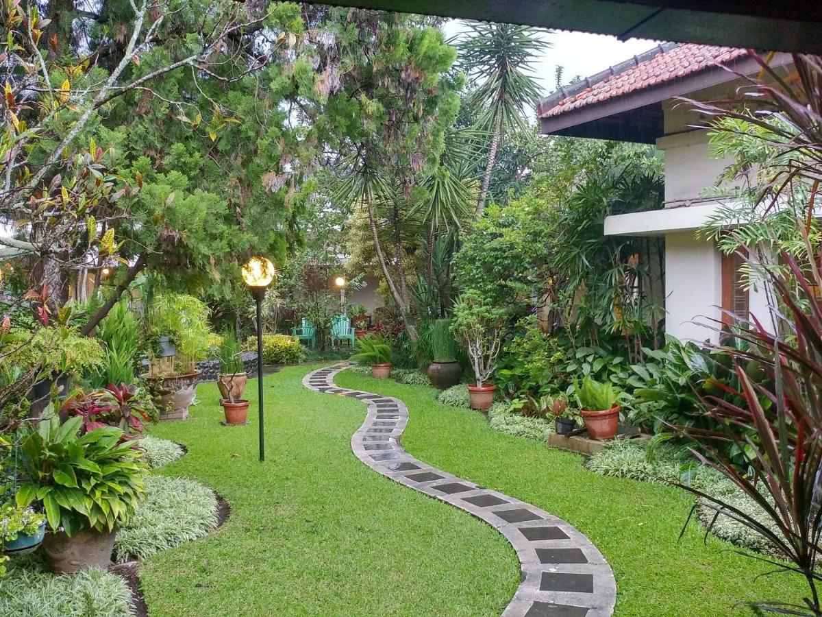 Hotel Bumi Asih Gedung Sate Bandung Esterno foto
